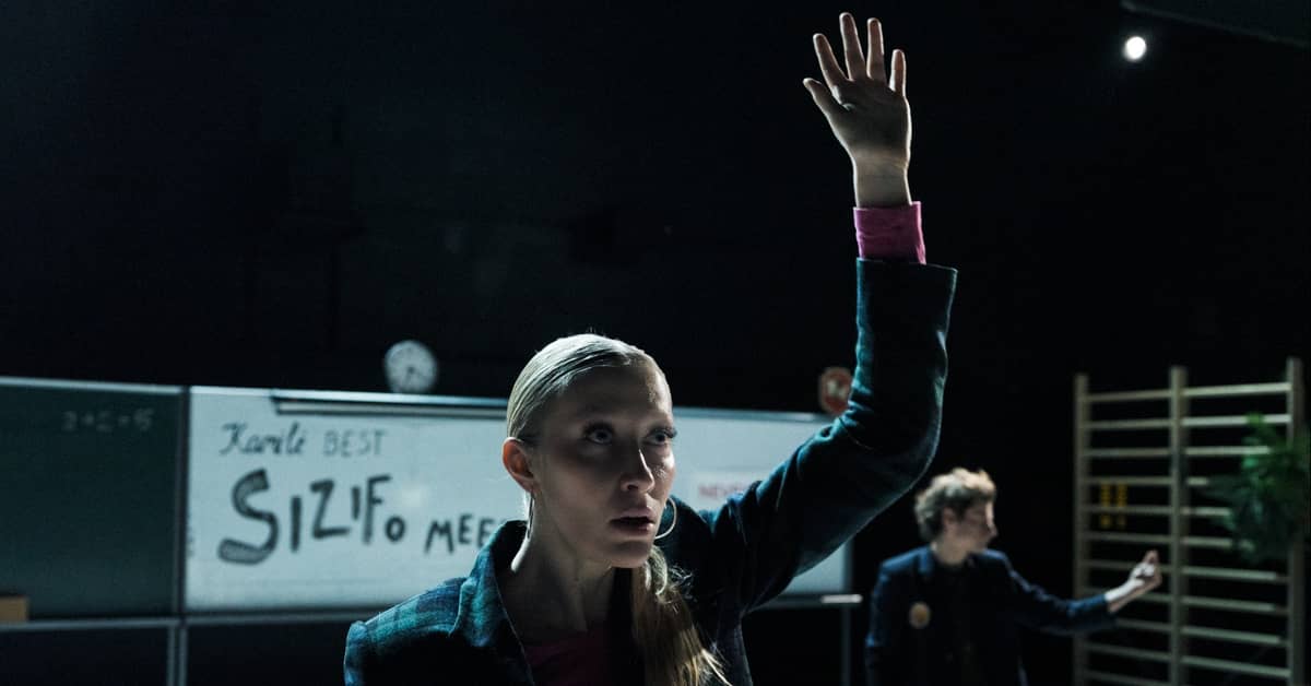 MOKYK MANE, rež. Laura Kutkaitė (Lietuvos nacionalinio dramos teatro gastrolės)