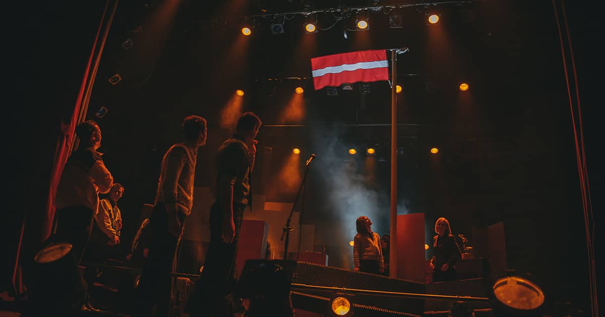 Mėnesio spektaklis | Baltijos veršelis | Liepojos teatras