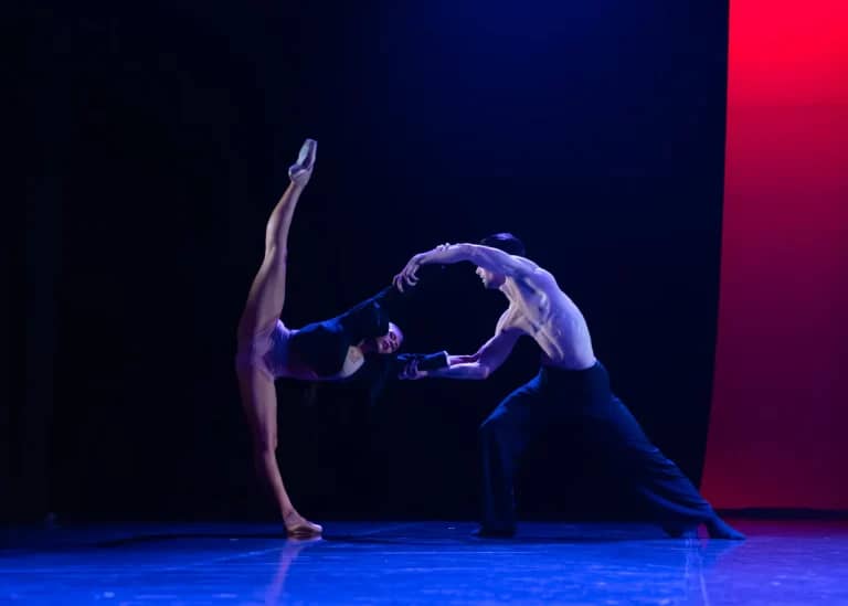 Šviesa lange. Tango